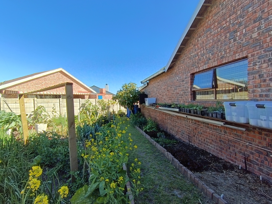 3 Bedroom Property for Sale in Wavecrest Eastern Cape